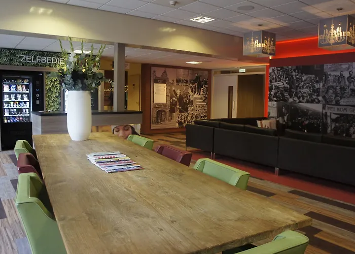 50|50 Belmont エーデ